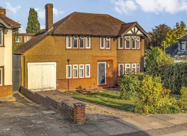 Elmgate Gardens, Edgware, HA8, photo 1