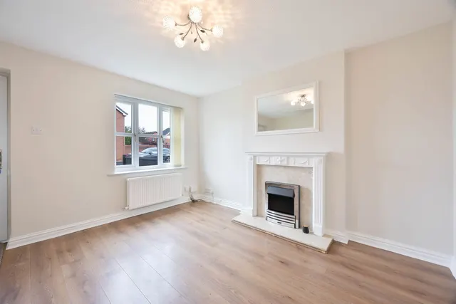 Woodville Road, Ince, photo 2