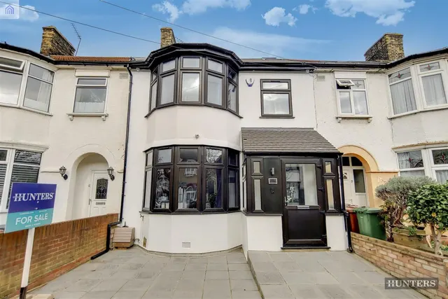 Netherfield Gardens, Barking, IG11, photo 1