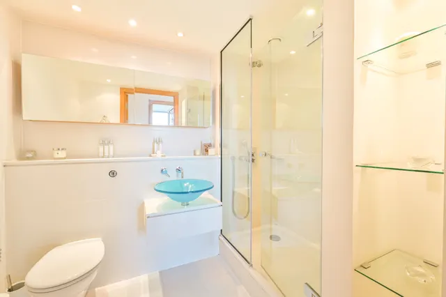 1708 West India Quay, 26 Hertsmere Road, London, photo 1