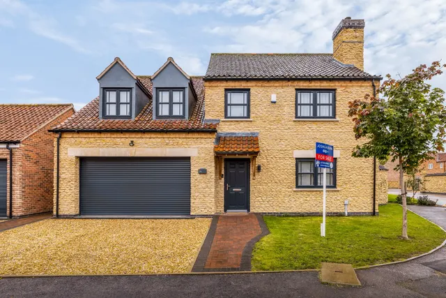 Cleveland Avenue, North Hykeham, LN6, photo 1