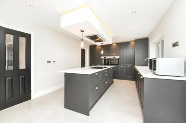 Photo 3 — Thynne Road, Billericay