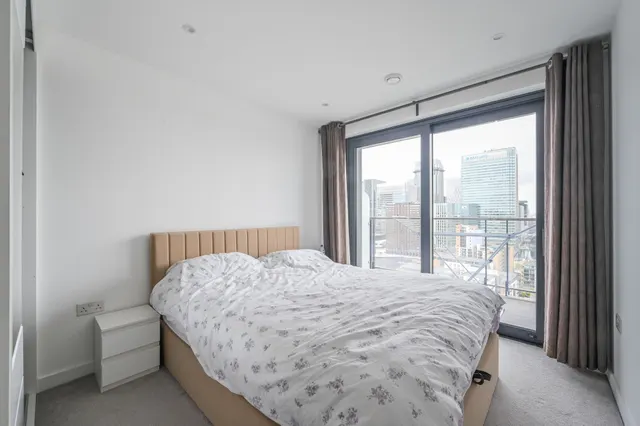 Photo 3 — Apartment 128, Horizons Tower, 1 Yabsley Street, London
