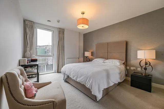 Photo 3 — 108 Bellville House, 2 John Donne Way, London