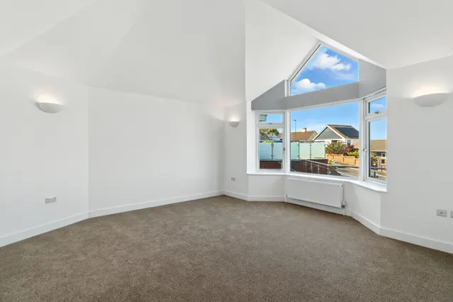 Goodrington Road, Paignton, TQ4, photo 3