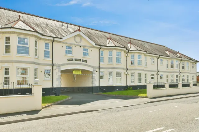 New Road, Saltash, photo 1