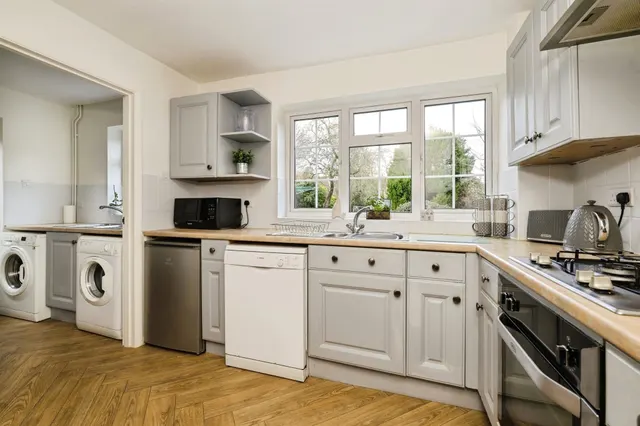 Victoria Road, Peterborough, PE8, photo 3