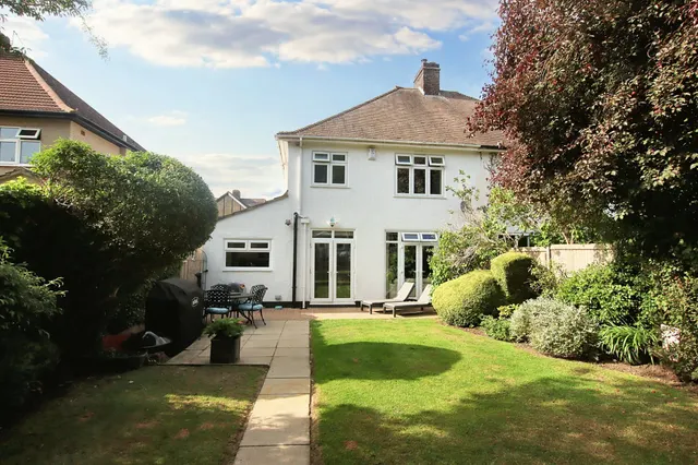 Photo 2 — Shirley Way, Croydon, Croydon, CR0 8PB