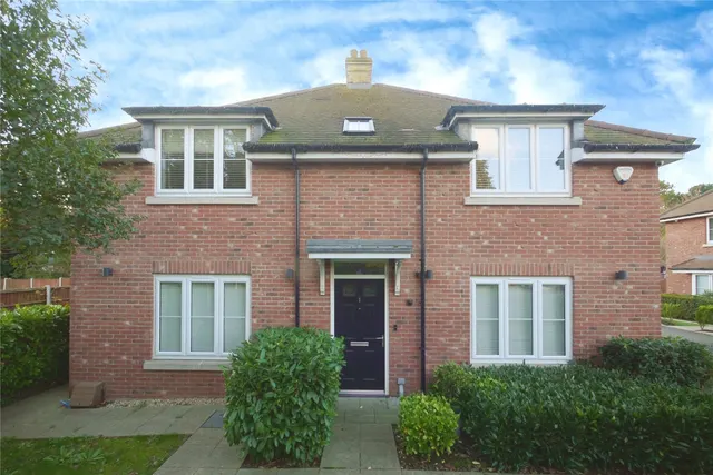 Whitefield Way, Kelvedon Hatch, CM15, photo 1