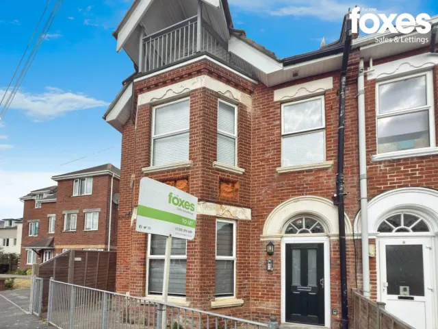 Adeline road, photo 1