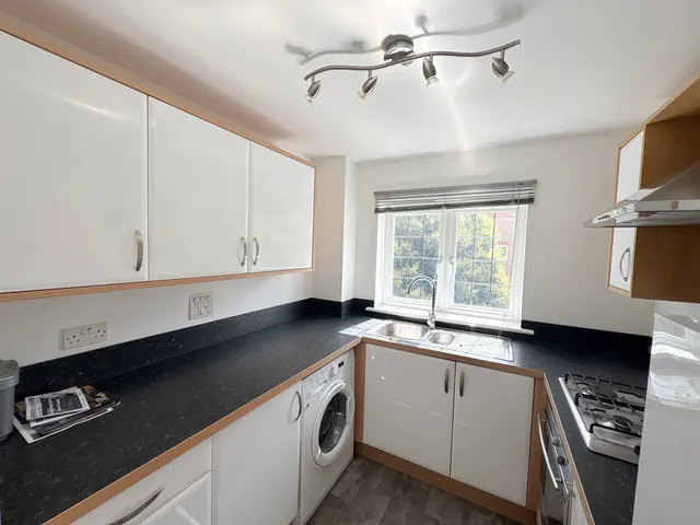 Photo 3 — Fen Field Mews, Deeping St. James, PETERBOROUGH