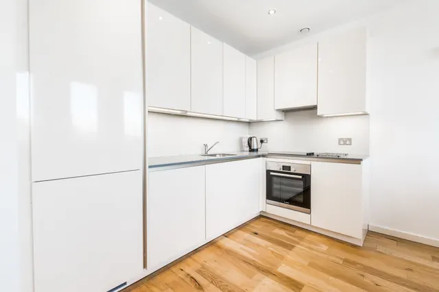 Photo 3 — Flat 32, Channelsea House, 20 Canning Road, London