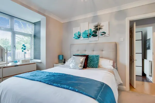 Photo 2 — 62a Westmoor Road, Enfield, Greater London, EN3 7LF