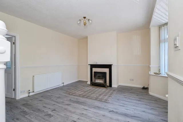 Photo 2 — Bromley Crescent, Ashton-under-Lyne, Greater Manchester, OL6