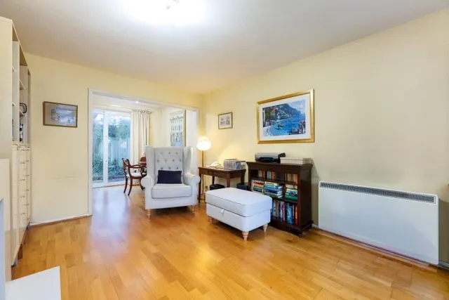Photo 3 — The Lindens, Hartington Road, London, W4