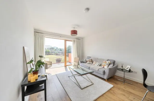 Dora Carr Close, Headington, OX3, photo 2