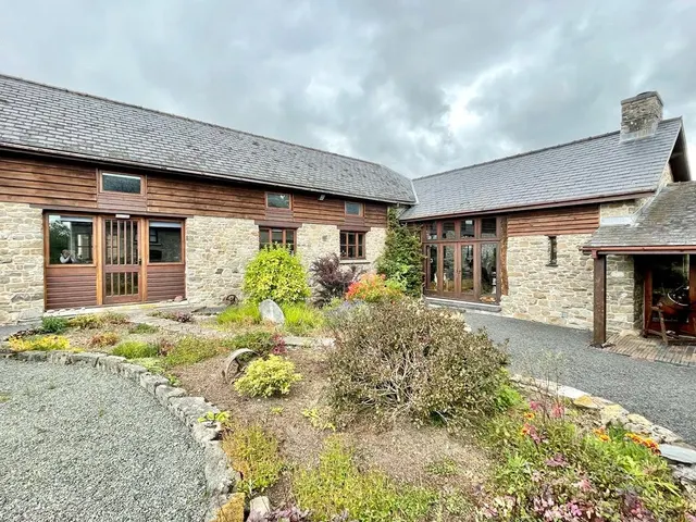 Photo 3 — Newbridge-On-Wye, Llandrindod Wells, Powys, LD1 6ND