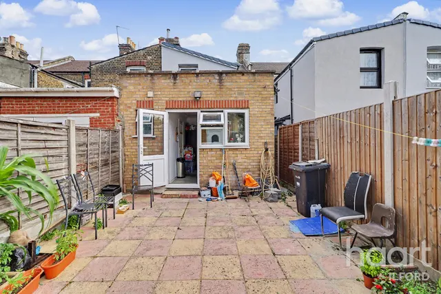 Kingston Road, Ilford, IG1, photo 2