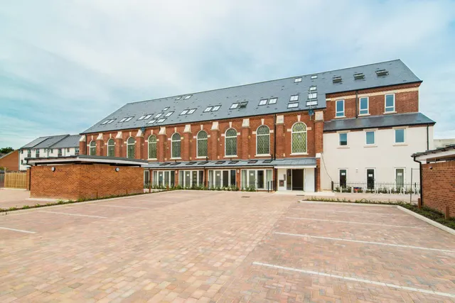 Treasury Court, Basingstoke, 59 Watertower Way, RG24 9QB, photo 1