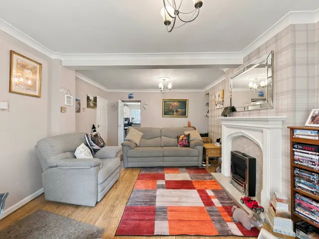 Brithweunydd Road, Tonypandy, photo 2