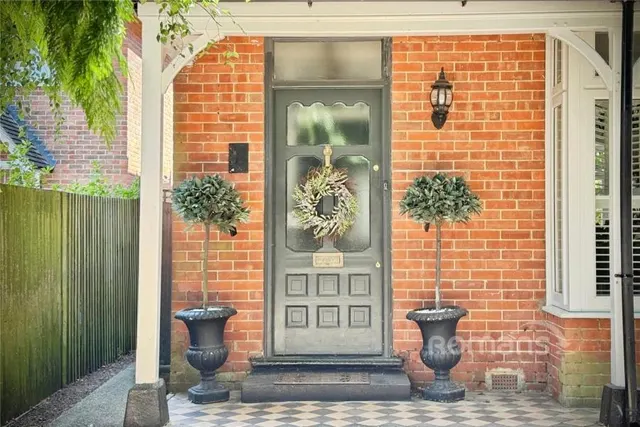 College Road, College Town, GU47, photo 3