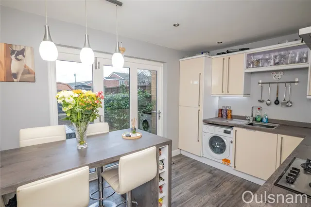 Photo 3 — Mayfield Close, Catshill, Bromsgrove, Worcestershire, B61 0NR