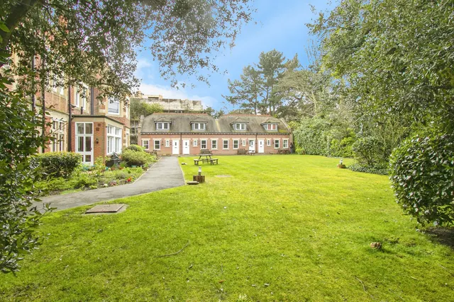 Roysdean Manor, Bournemouth, BH1, photo 1