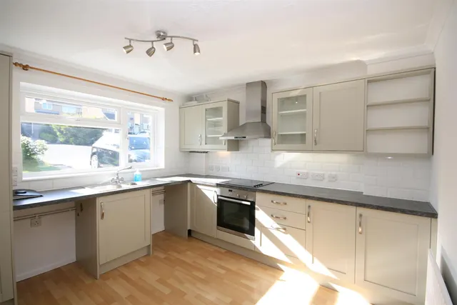 Glynn Rise, Peacehaven, photo 2