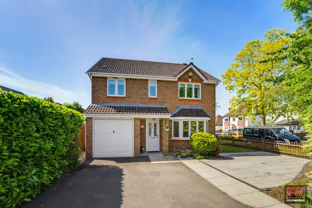 Aspen Gardens, Ashford, photo 1
