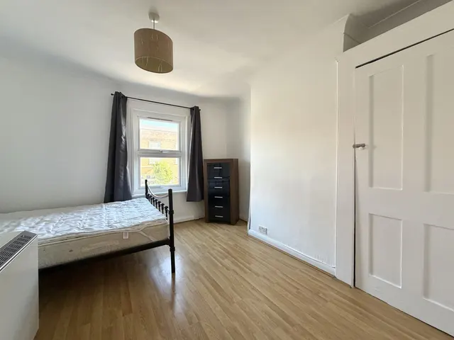 Whitehawk Road, Brighton, BN2, photo 2