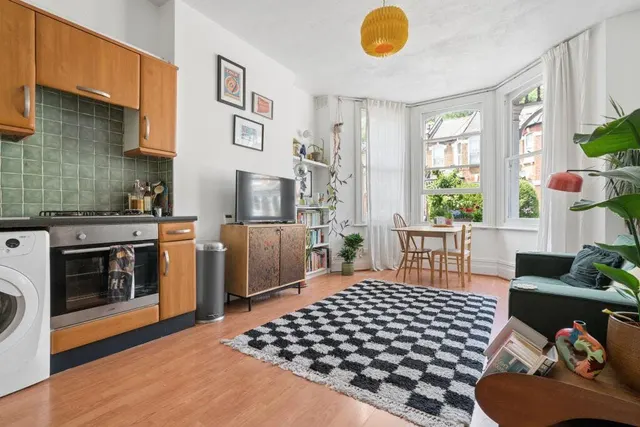 Sandrock Road, London, SE13, photo 1