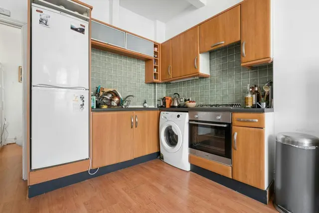 Photo 2 — Sandrock Road, London, SE13