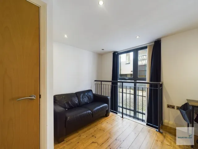 Photo 3 — New Court, Ristes Place