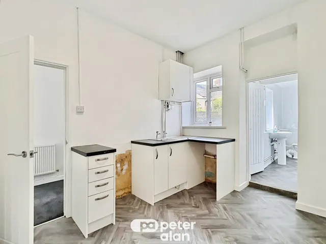 Pearl Street, Cardiff, CF24, photo 2