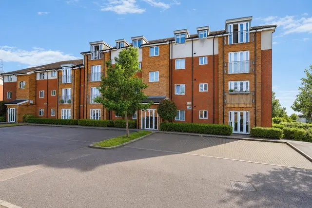 Stokers Close, Dunstable, Bedfordshire, LU5, photo 1