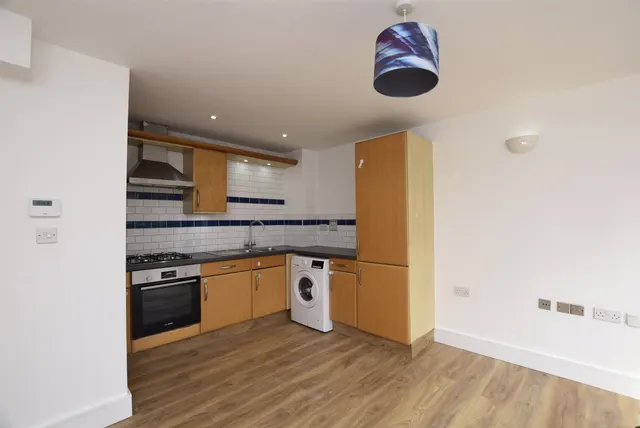 Photo 3 — Malt House Place, Romford, RM1 1AR