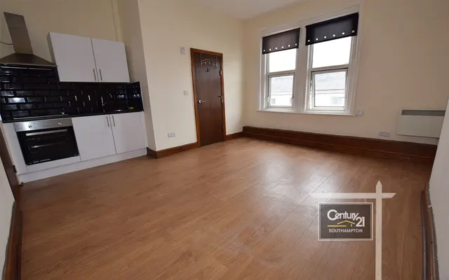 Denzil Avenue, Southampton, SO14, photo 2