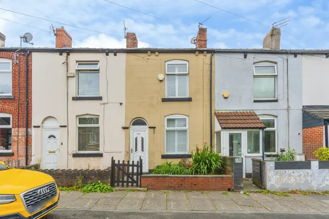 Kings Road, Ashton-Under-Lyne, OL6, photo 1