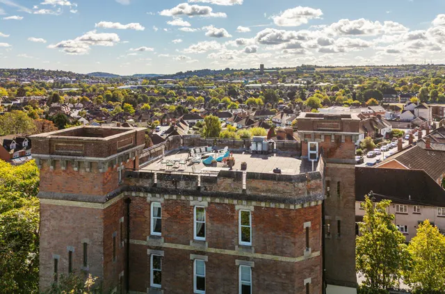 Cardwells Keep, Guildford, GU2, photo 2