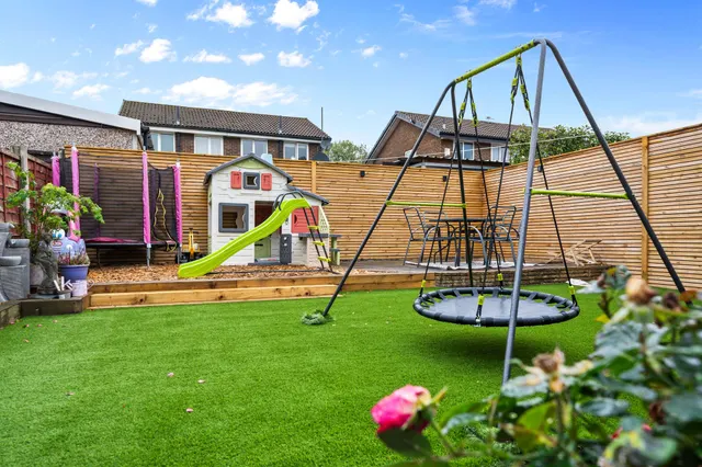 Keyes Close, Birchwood, WA3, photo 2