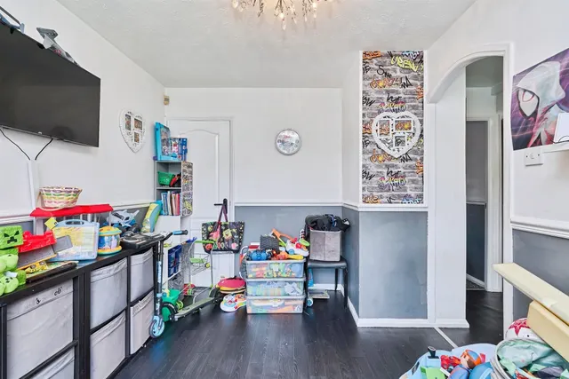 Myrtle Terrace, Tipton, DY4, photo 1
