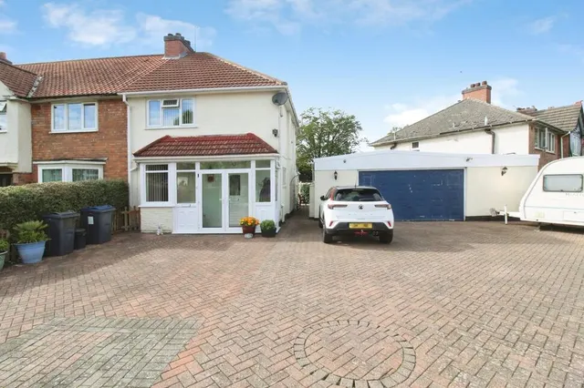 2 bedroom house — Stuarts Road, Birmingham, West Midlands, B33