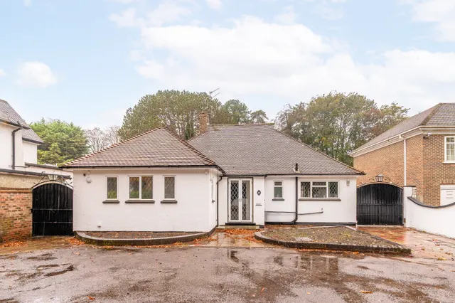 Purley, CR8, photo 1