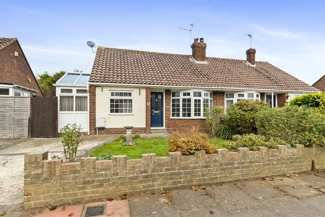 Hurley Road, Worthing, photo 1