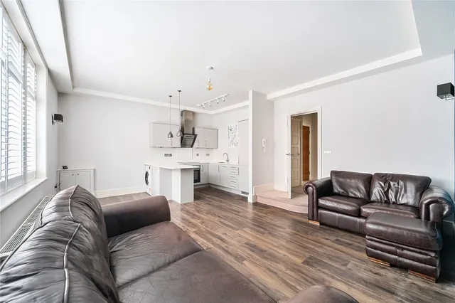 Castle Street, Farnham, GU9, photo 1