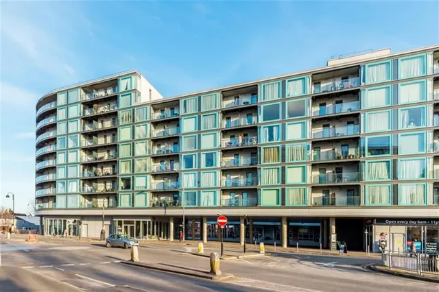 Station Approach, Hayes, UB3, photo 1