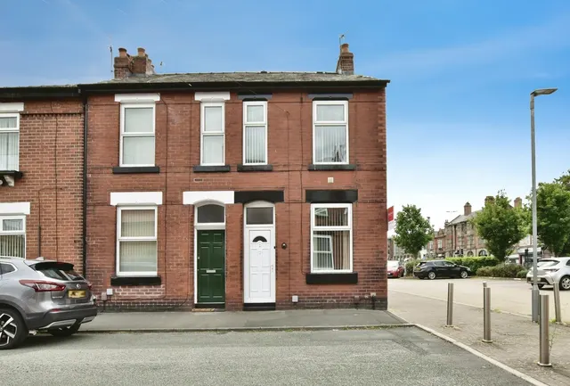 Beaconsfield Road, Altrincham, WA14, photo 1