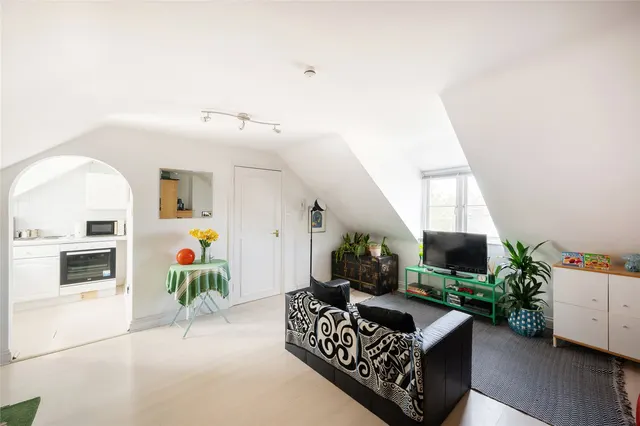flat, Sandwell Crescent, West Hampstead, NW6
