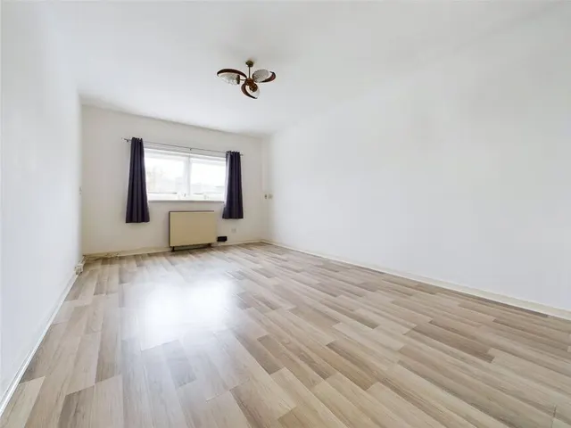 Photo 3 — Earlham Grove, Forest Gate, E7