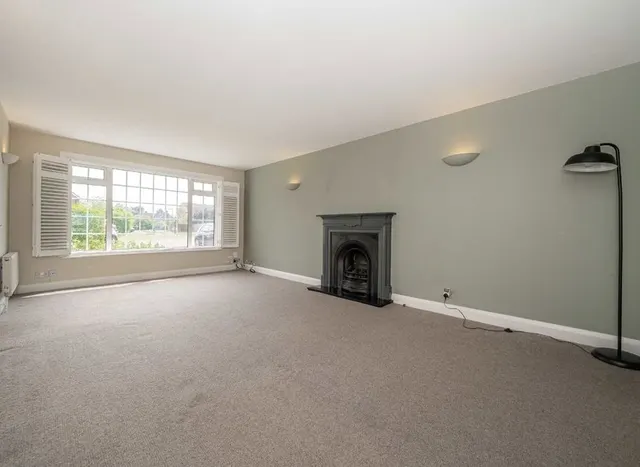 Photo 3 — Minsterley Avenue, Shepperton, TW17